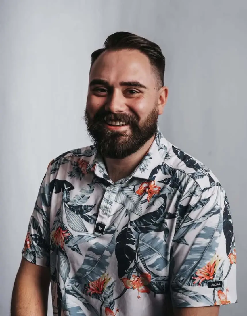 Men's Haircuts at Dino's Barbershop